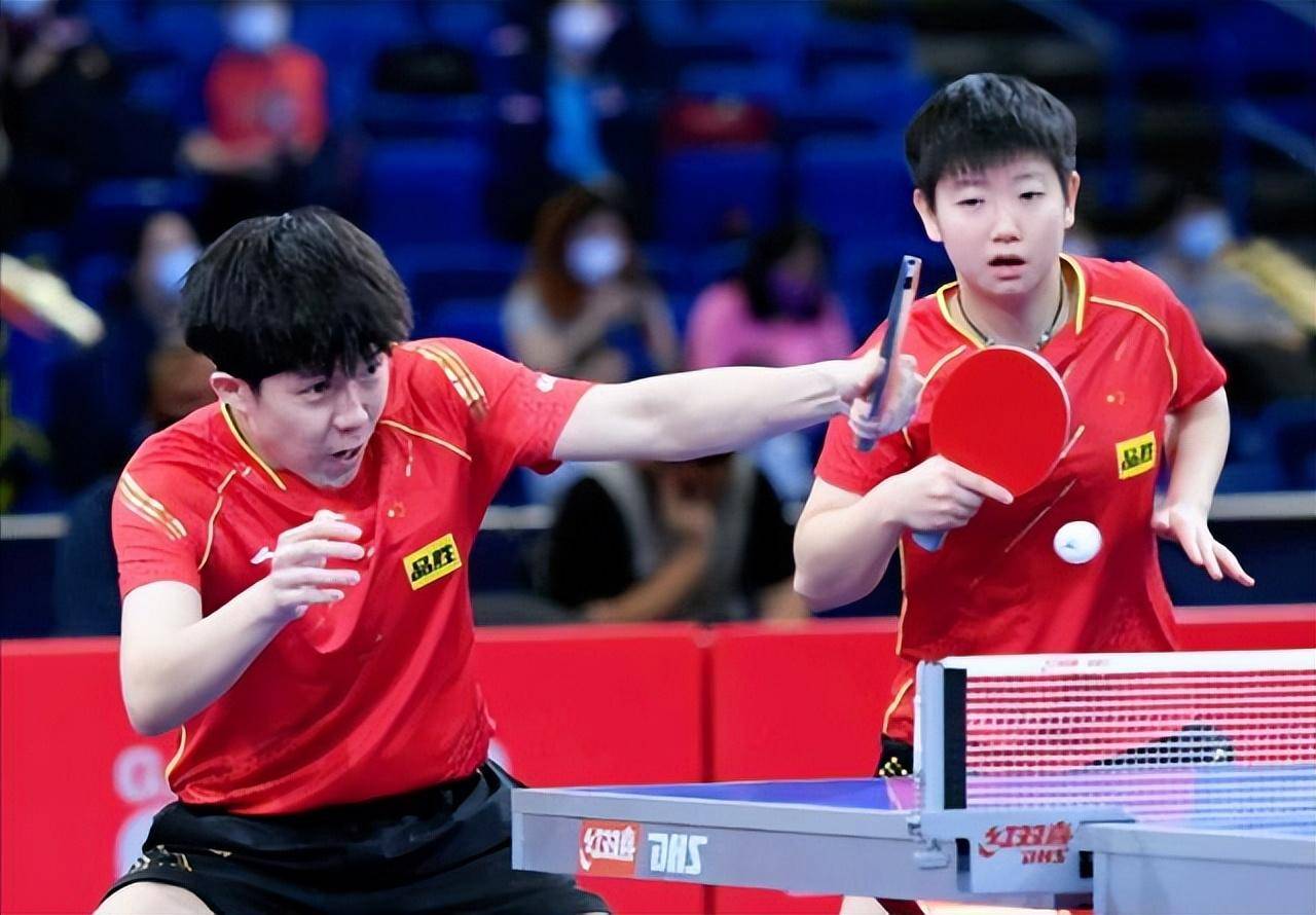 隊背後都有 隊背後都有